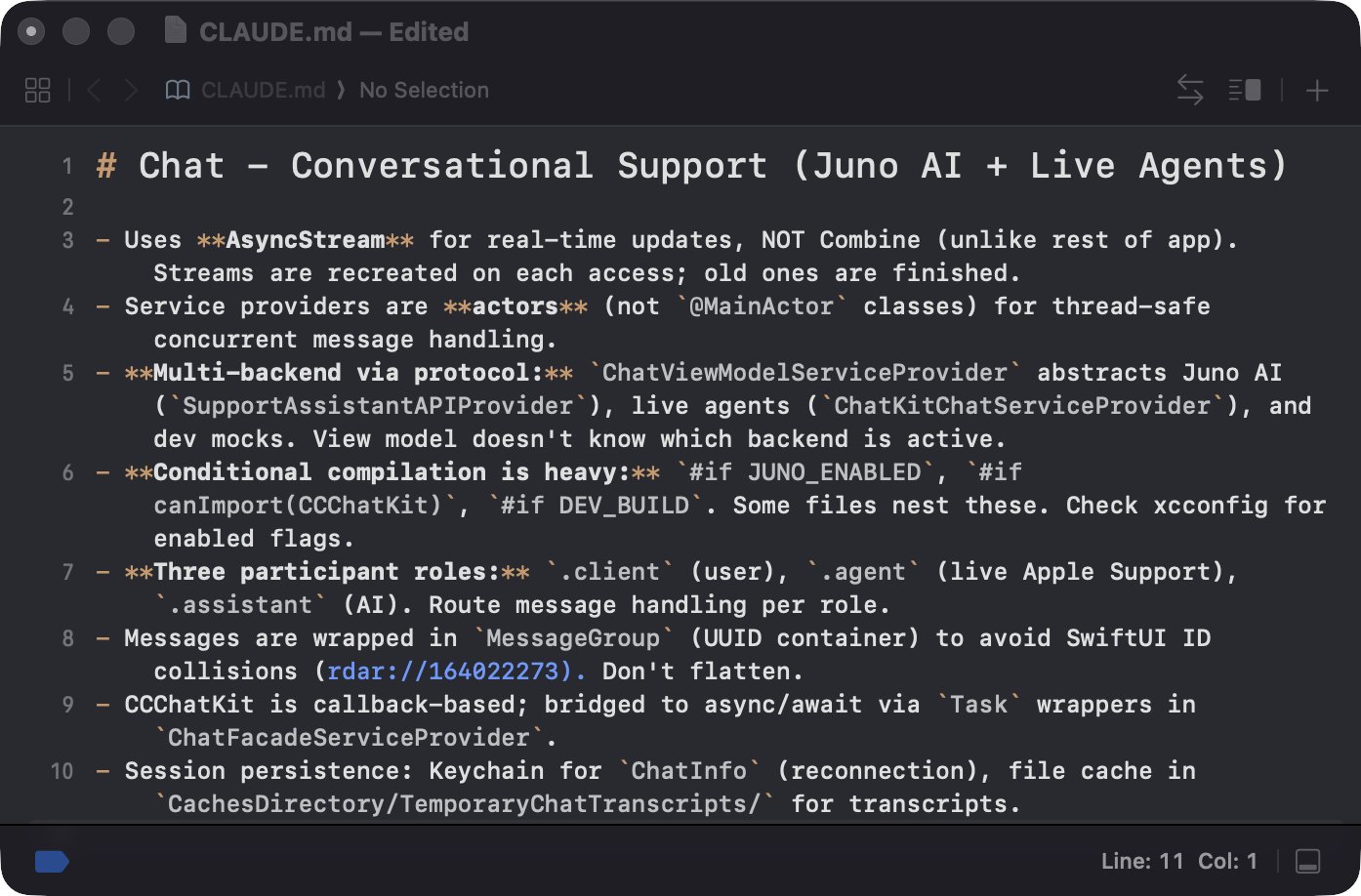 Apple 내부 CLAUDE.md — 'Chat – Conversational Support (Juno AI + Live Agents)' 헤더 + Three participant roles 설명