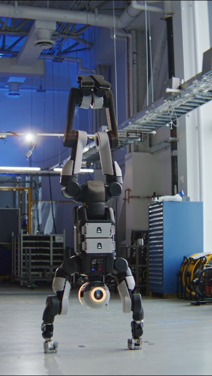 Boston Dynamics Atlas — 공장 환경